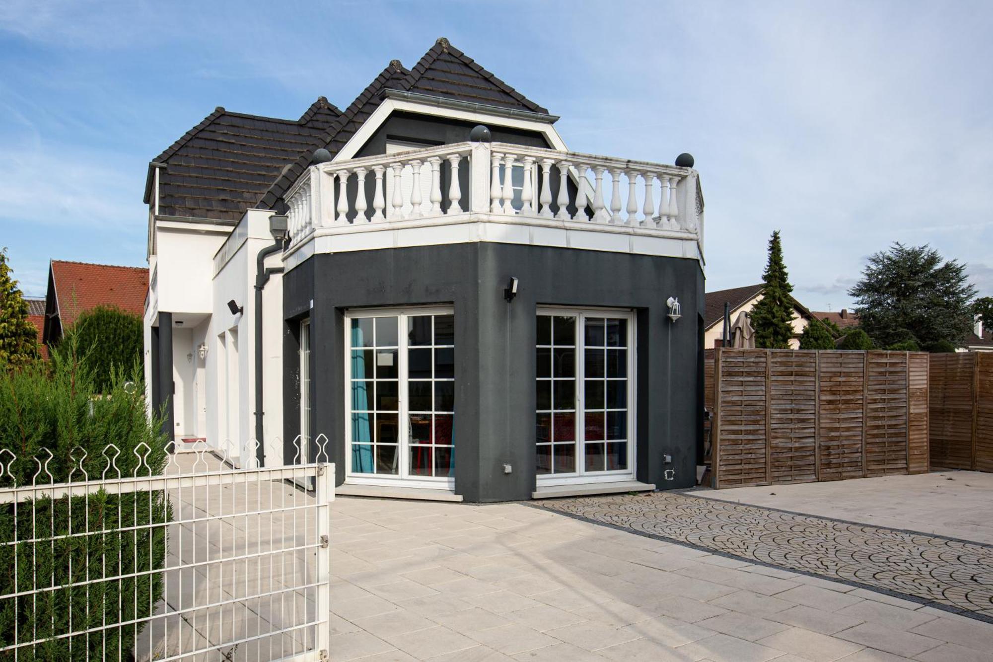 Gites Spa Strasbourg - Villa Ours - Spa Prive, Sauna, Borne D'Arcade, Babyfoot Ittenheim Bagian luar foto