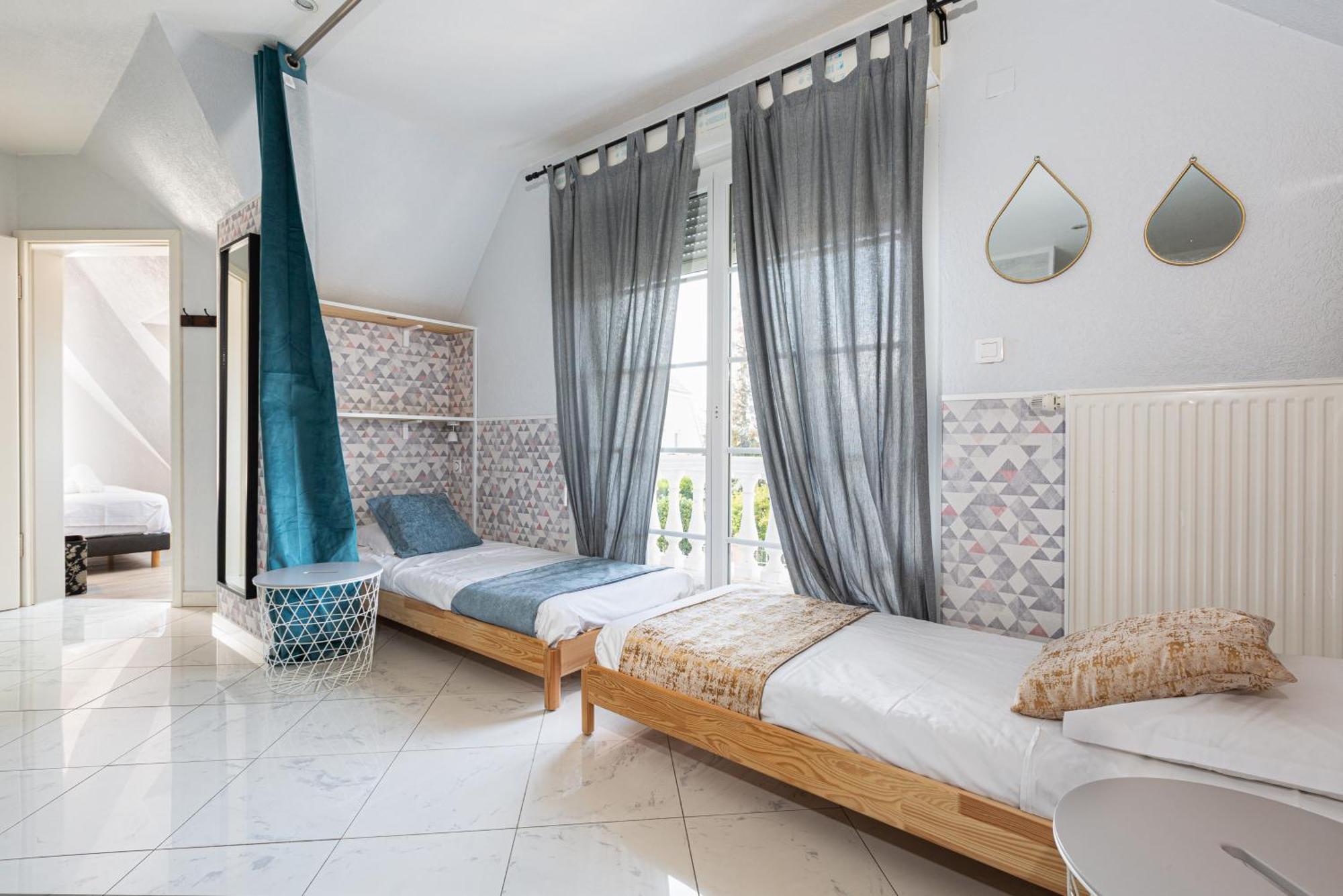 Gites Spa Strasbourg - Villa Ours - Spa Prive, Sauna, Borne D'Arcade, Babyfoot Ittenheim Bagian luar foto